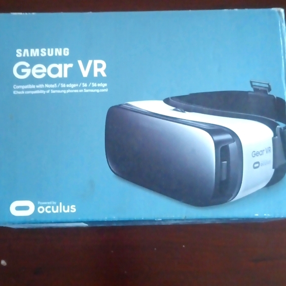 Samsung Gear VR - Picture 1 of 6